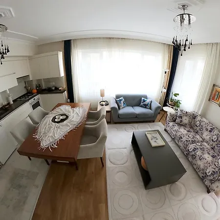 Fatos's Spacious 2br - Old Town 5 Min Away 아파트