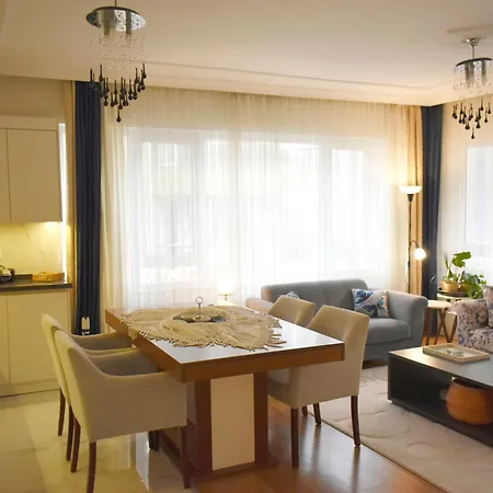 Fatos's Spacious 2br - Old Town 5 Min Away Apartman Antalya