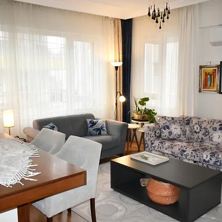 Fatos's Spacious 2br - Old Town 5 Min Away Apartman Antalya