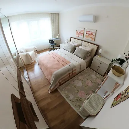 Fatos's Spacious 2br - Old Town 5 Min Away * 안탈리아