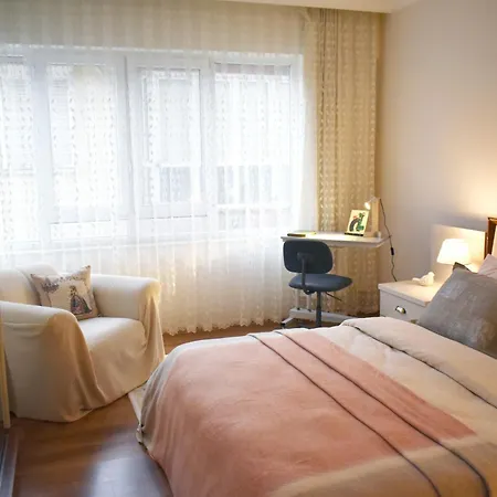 Fatos's Spacious 2br - Old Town 5 Min Away Apartman