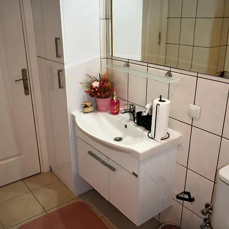Fatos's Spacious 2br - Old Town 5 Min Away 아파트 안탈리아